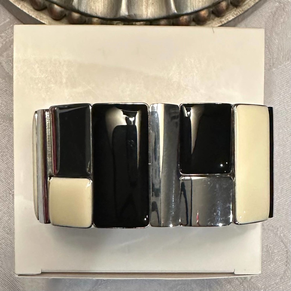 My Moon Stretch Bracelet - Picture 3 of 8
